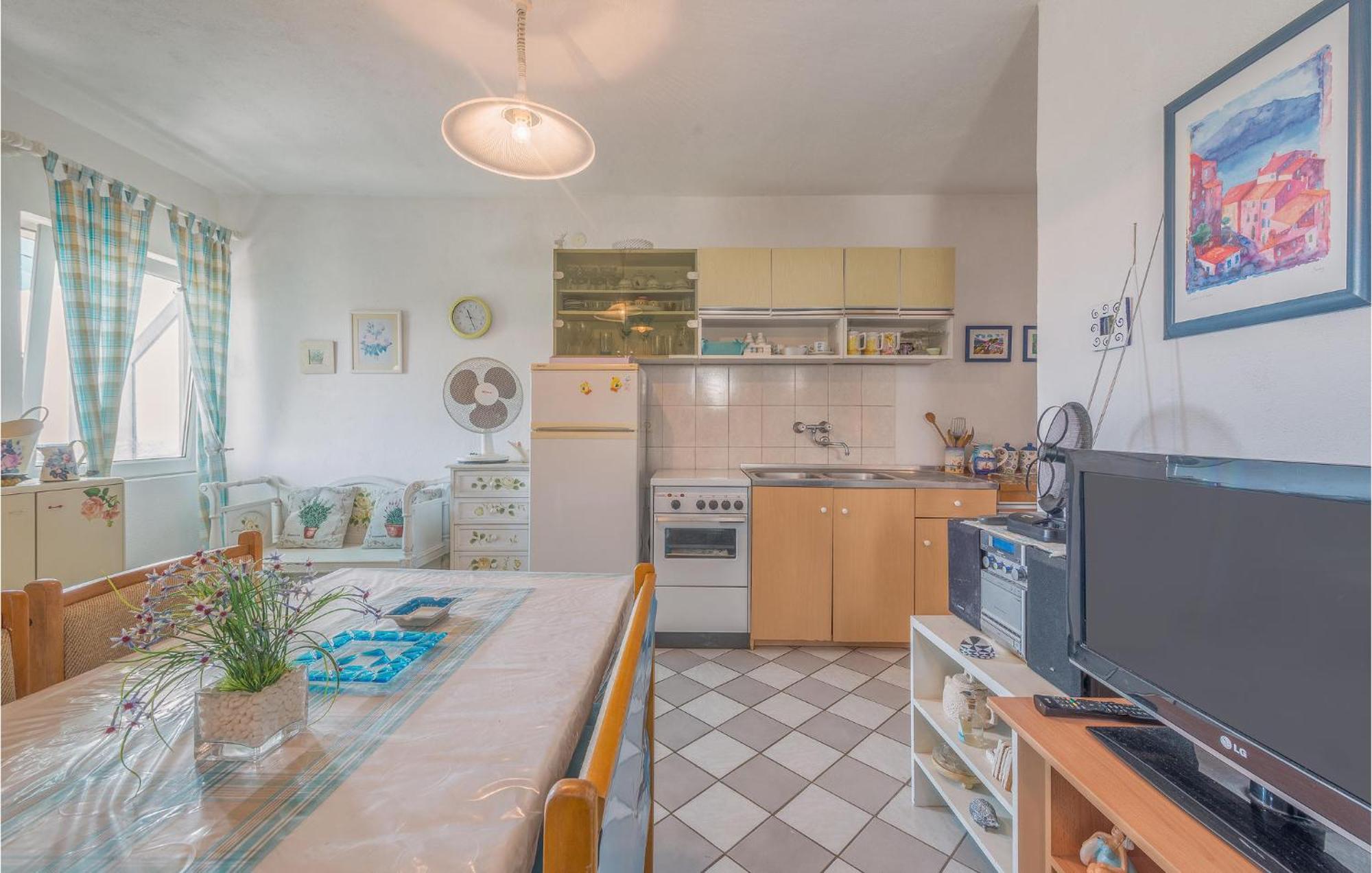 1 Bedroom Lovely Apartment In Tribunj ตรีบูนย์ ภายนอก รูปภาพ