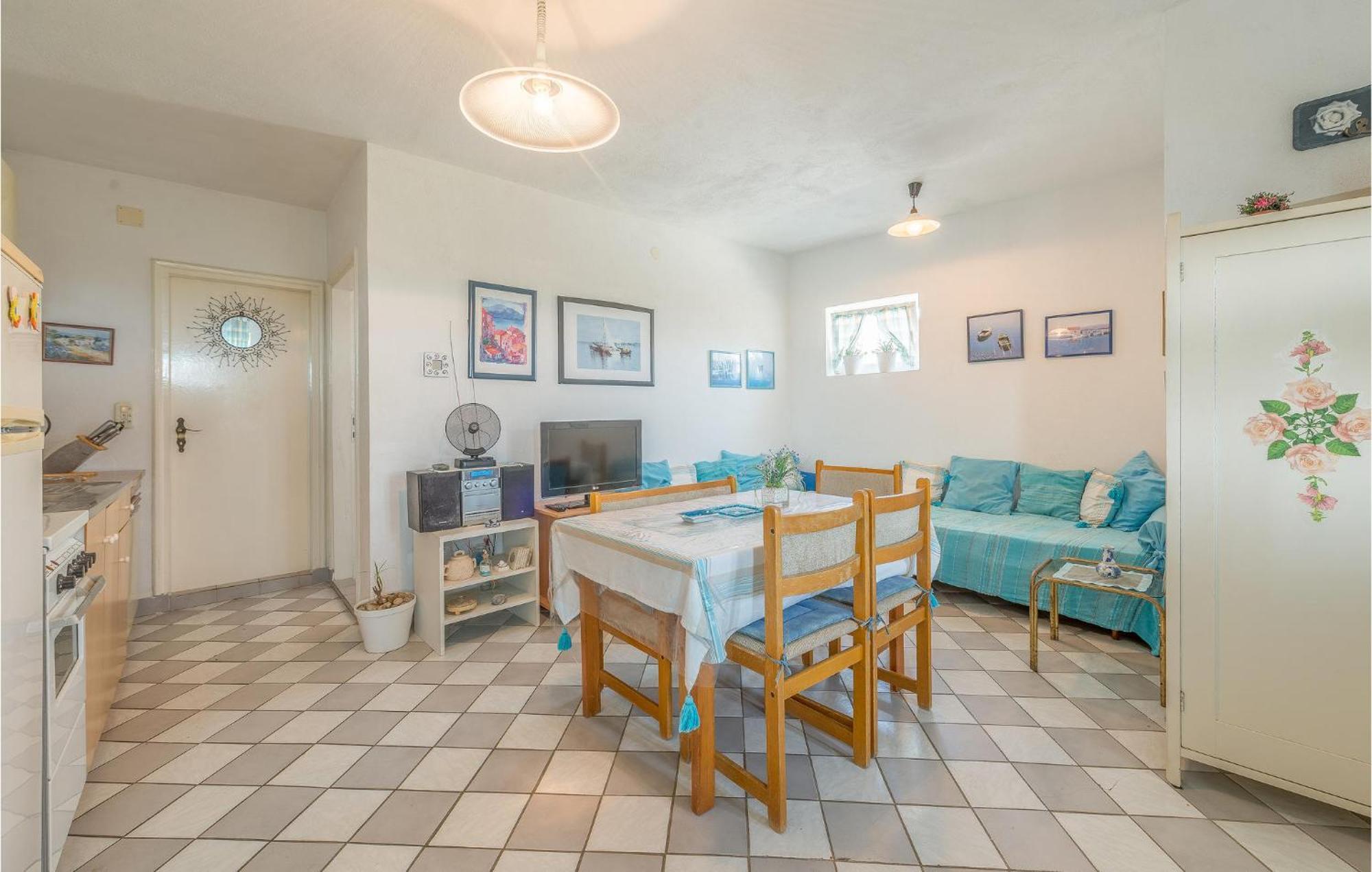 1 Bedroom Lovely Apartment In Tribunj ตรีบูนย์ ภายนอก รูปภาพ